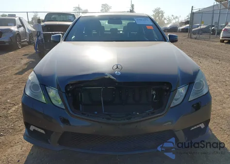 2010 Mercedes-Benz E 350 4Matic z USA, uszkodzony, nr VIN WDDHF8HB1AA070095